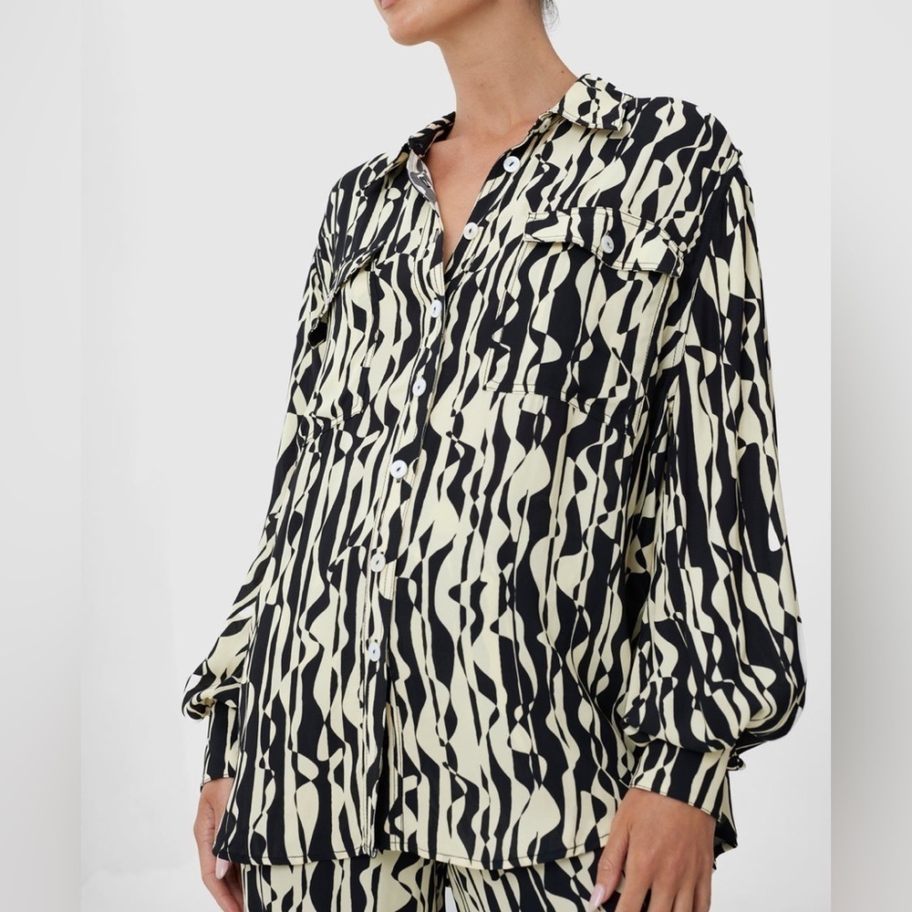 CMEO Collective Nothing Less Shirt Button Front Black Tan Mid Weight Funky Top